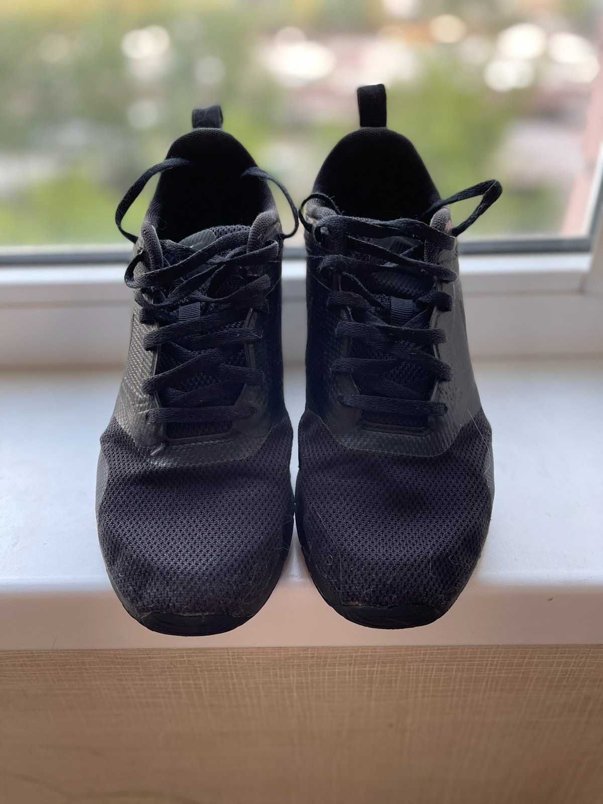Оригинальные кроссовки Nike 35.5 размер