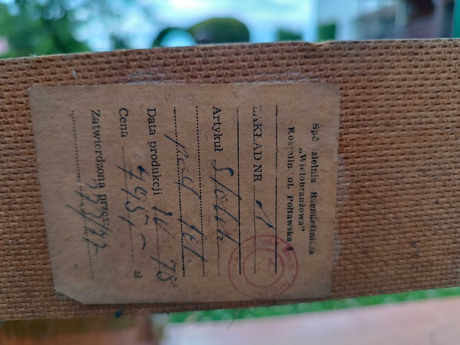 Stary stolik  ( szafka )pod telewizor