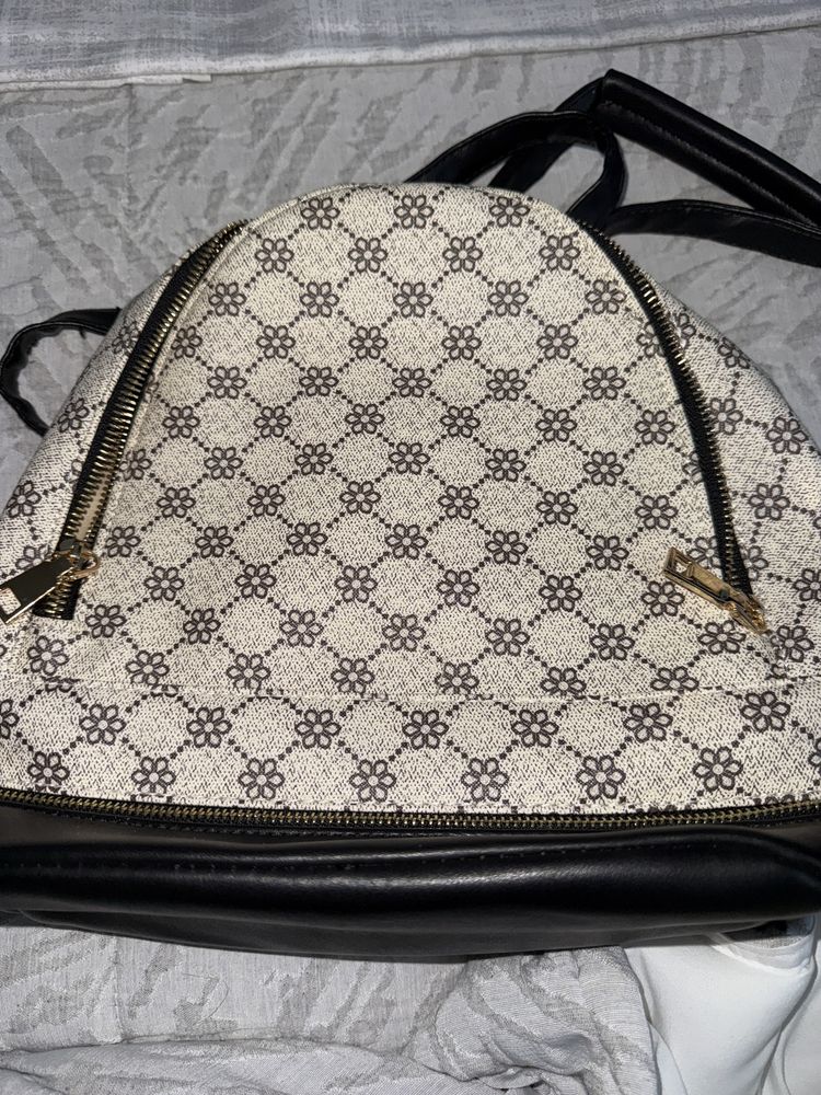 Mochila florida Paula Rossi