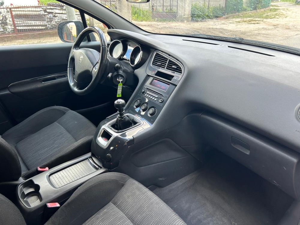Peugeot 5008. 7 osób   1.6 Hdi  110 km