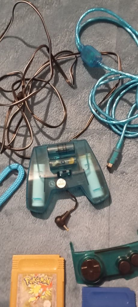 Gameboy color com jogo, acessórios e bolsa