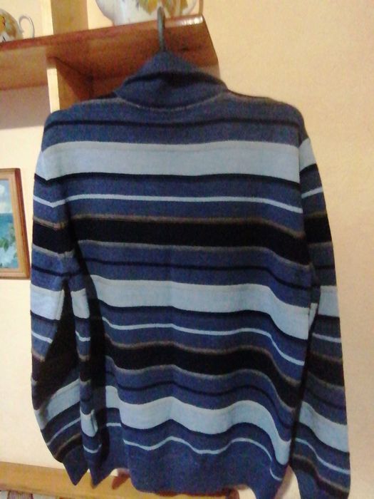 Кофта джемпер фирменная размер 50-52. Новая.