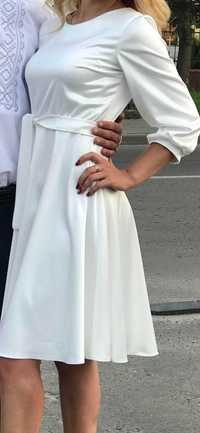 Сукня біла атласна/платье белое атласное  розмір М