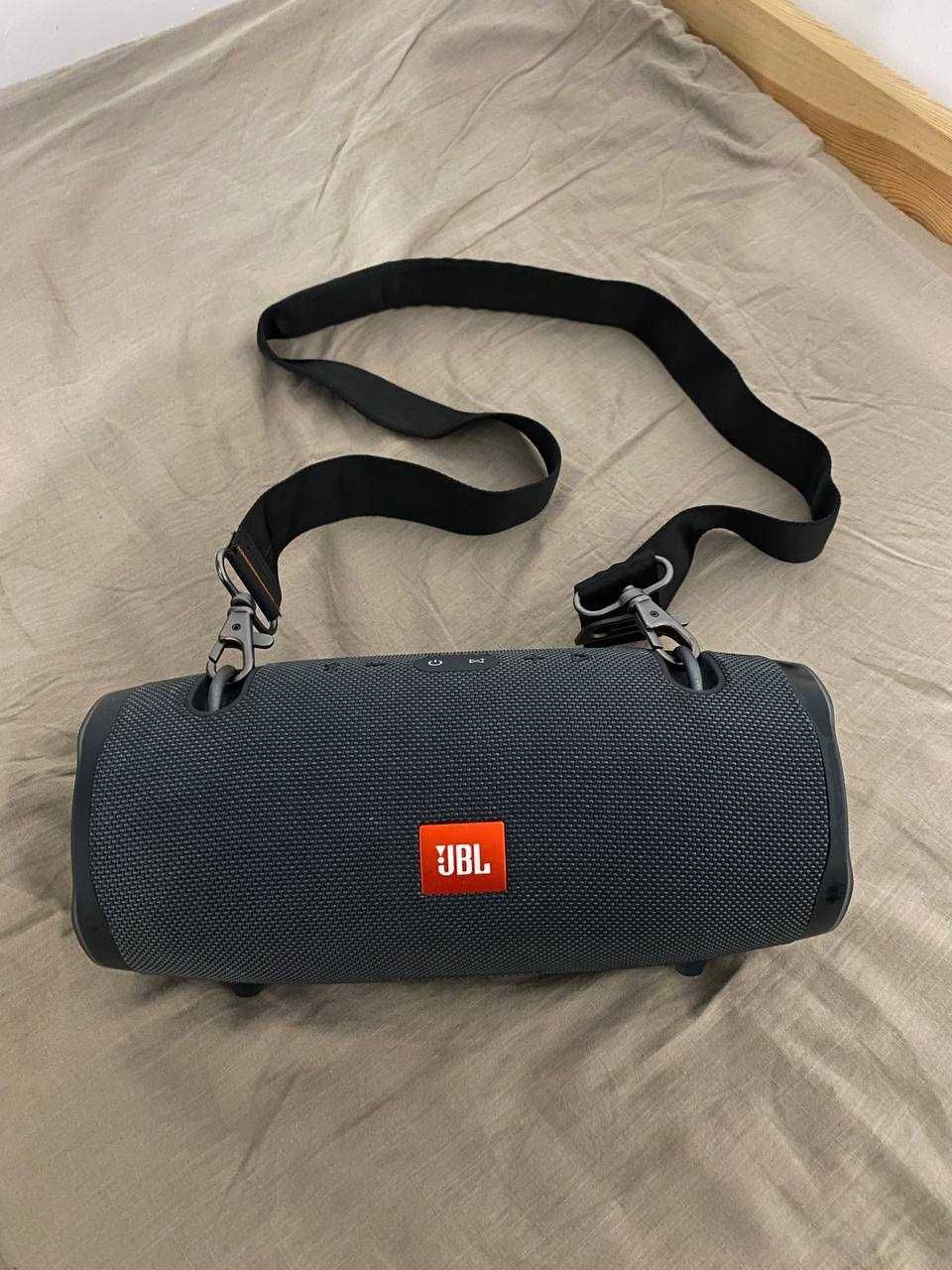 Sprzedam kolumne w idealnym stanie. JBL XTREME 2