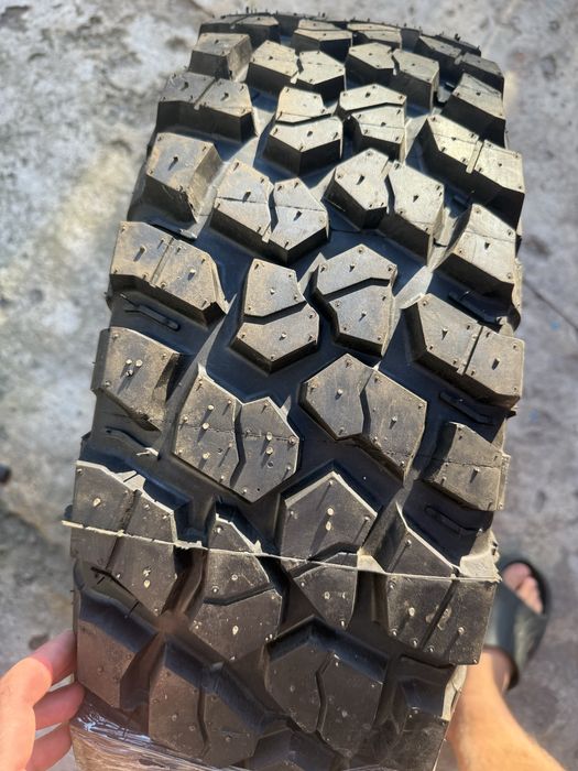 Продам болотні шини