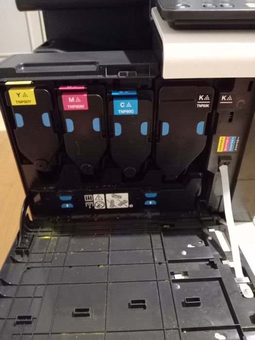 Konica minolta-Bizhub c3320i