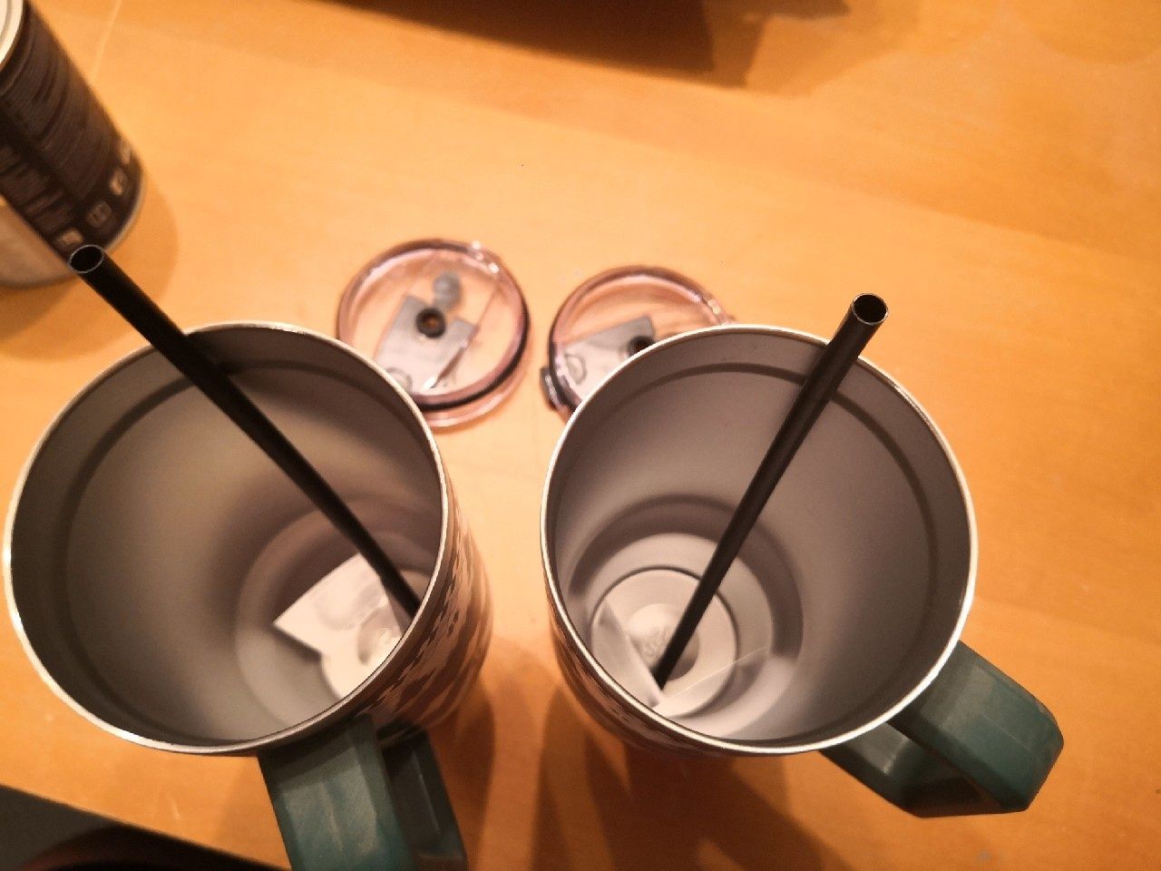Kubki termiczne z świątecznym wzorem 1.8l