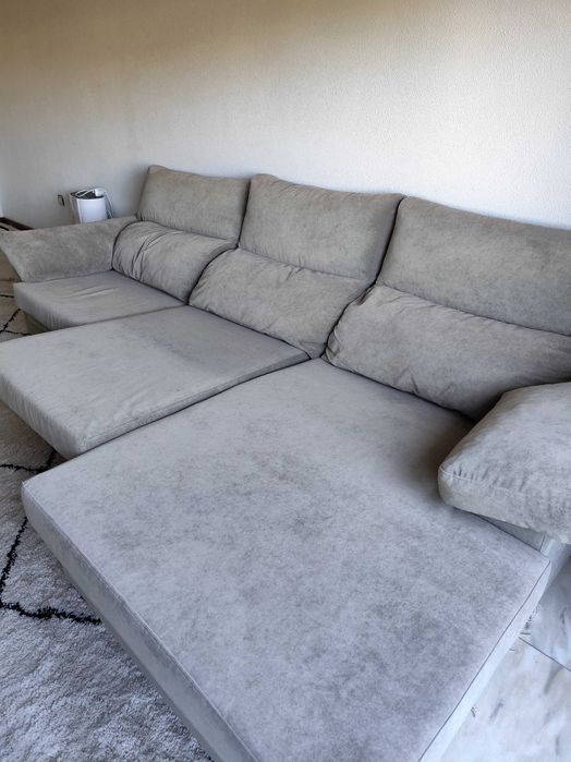 Sofá cinza com chaise longe