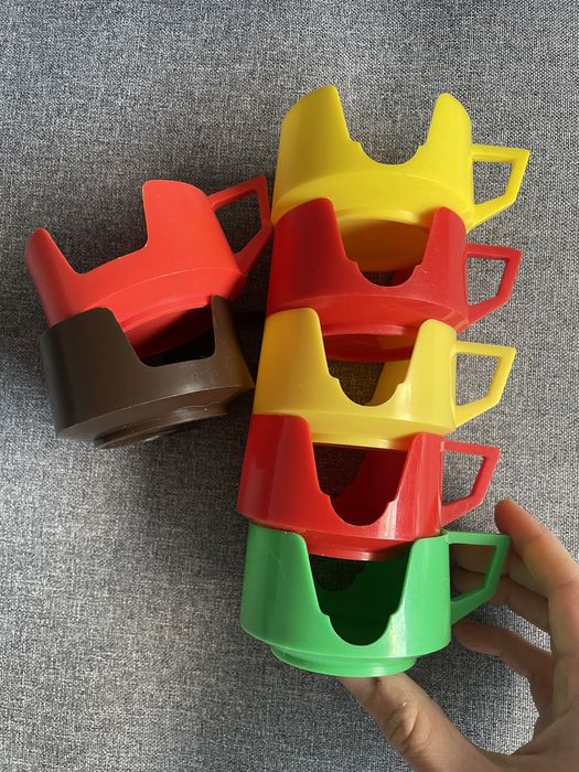 Plastikowe koszyczki na szklanki prl