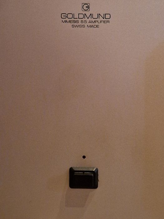 Amplificador de potência Goldmund mimesis 8.5