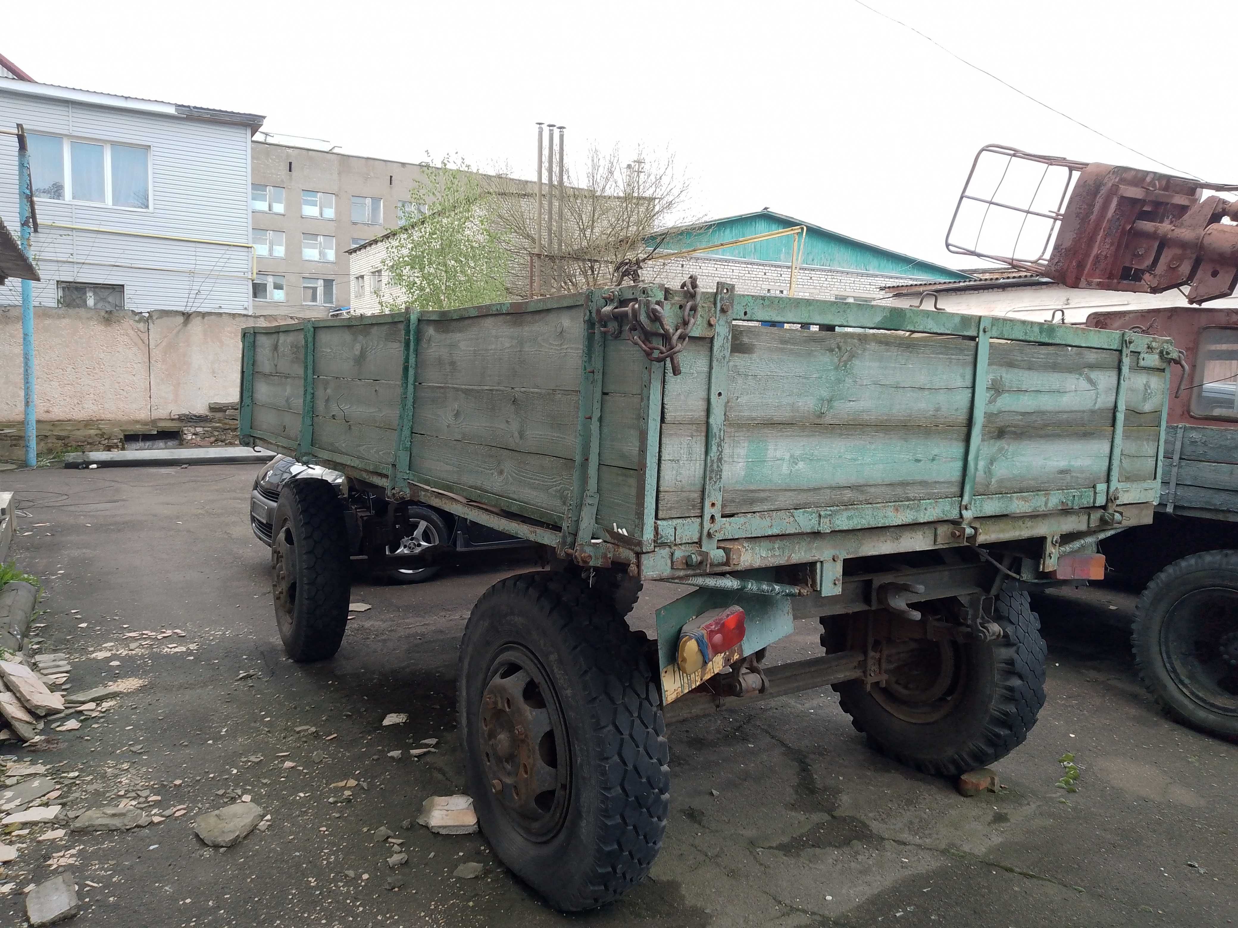 Продам тракторний причіп 2ПТС-3. ПБ-5,5 в гарному стані!