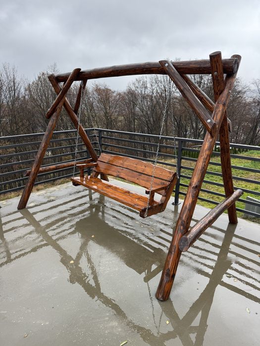Huśtawka ogrodowa, drewniana