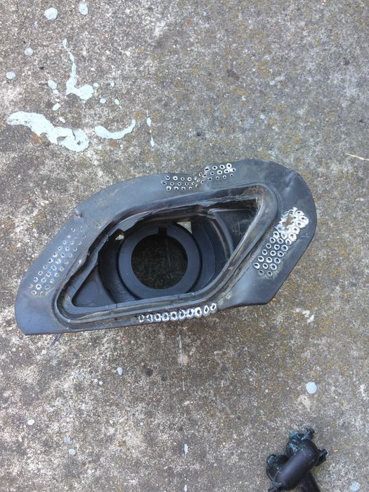 insignia opel  тримачі форсунок лівий/правий