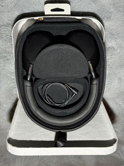 Флагманські Навушники Sony WH1000-XM5