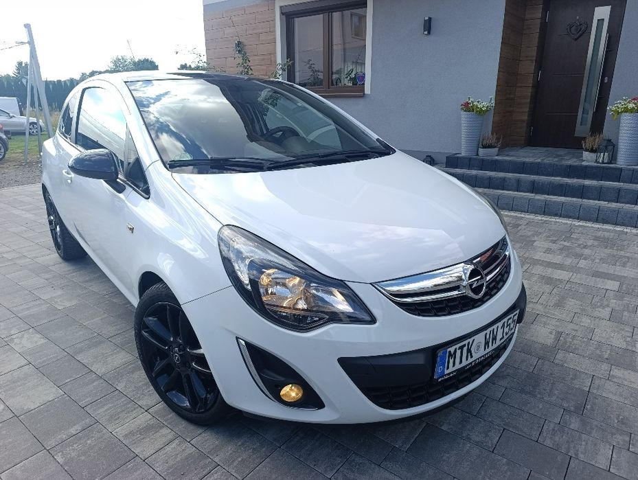 Opel Corsa D lift Edition 1.4 b 101KM org lak i prze.Aso Niemcy