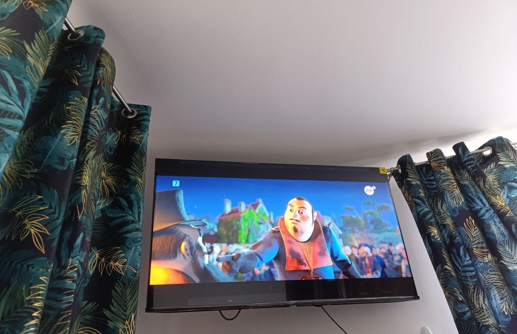Telewizor HISENSE 55E7NQ QLED 4K VIDAA Dolby Atmos Dolby Vision