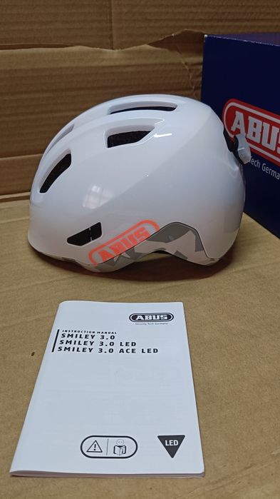 Abus Smiley 3.0 ACE kask dziecięcy kask rowerowy  światłem Rozm.45-50