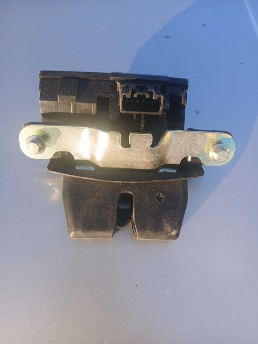 Czuiniki parkowania tył Ford