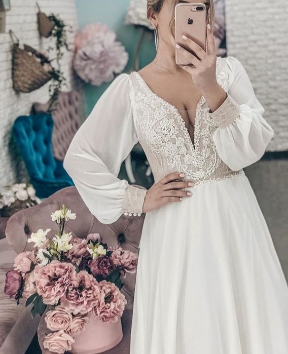 Весільна сукня в стилі бохо з рукавами