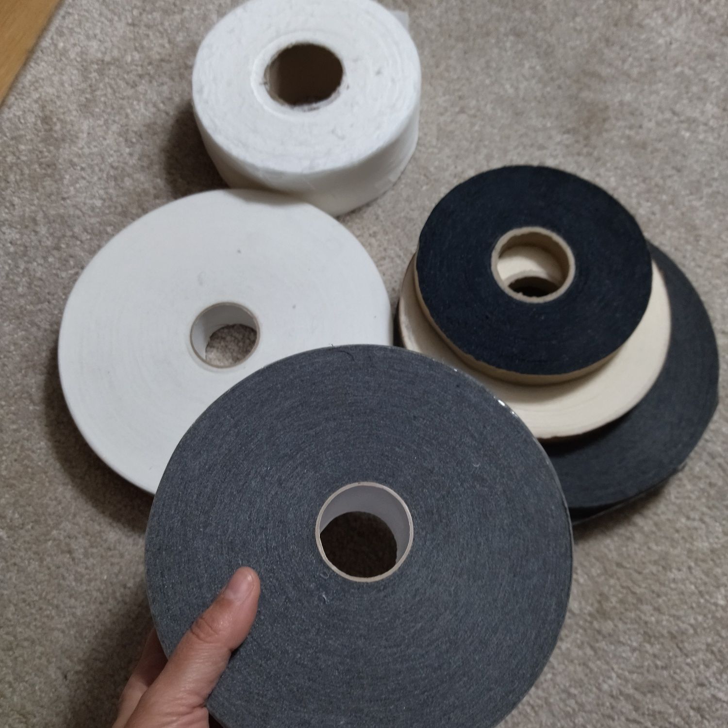 Conjunto de 6 rolos de entretelas variadas termocolantes