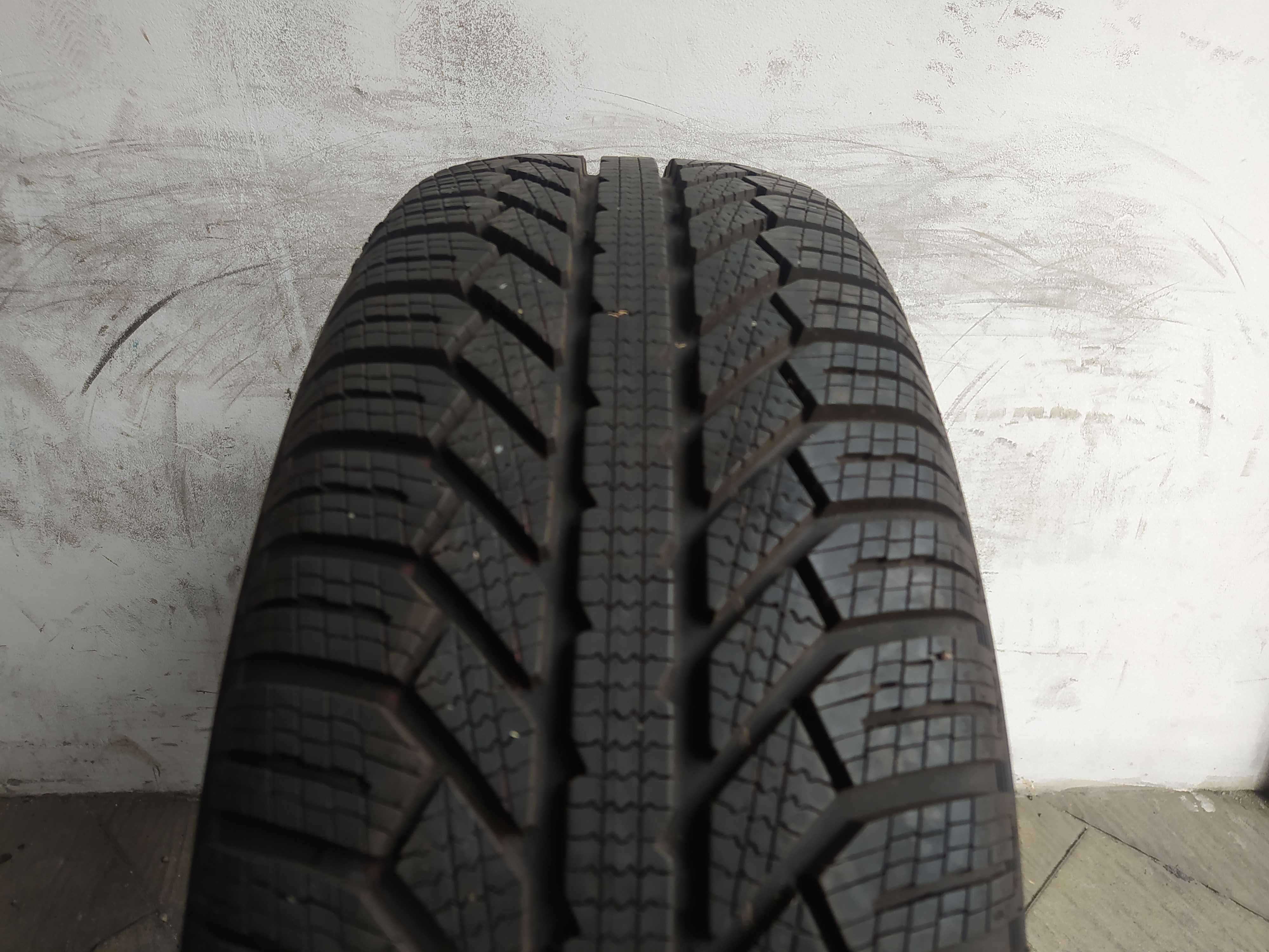 1x205/60R16 Semperit Master-Grip 2, 2019 rok, 8,4mm, 96H XL