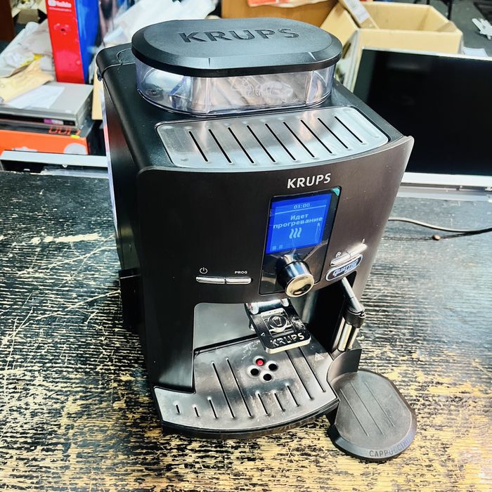 Krups EA829 стан нової кавомашини , з гарантією