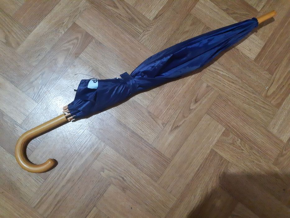 Парасолька  під ремонт.