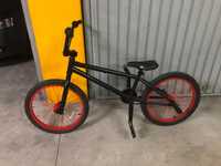 Bicicleta BMX usada