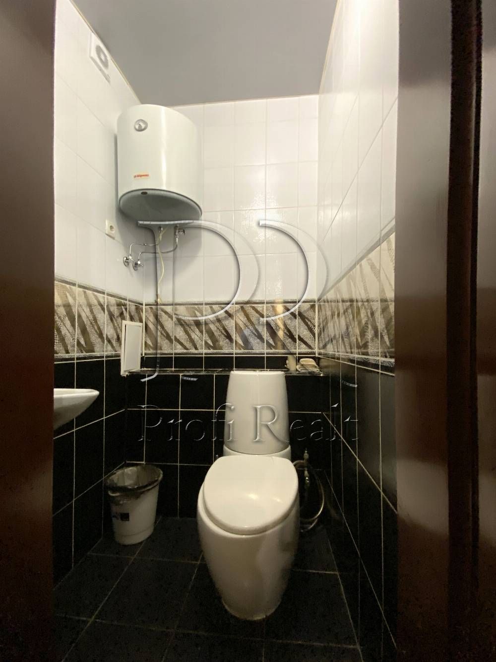 Ліфти працюють завжди. Продаж 2 кім квартири Здолбунівська 9Б.Осокорки