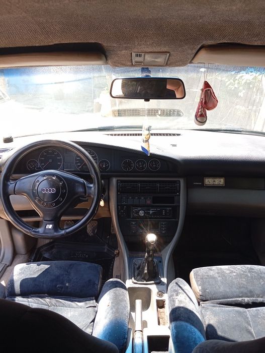 Продам ауді А6 ц4 в нормальному стані.