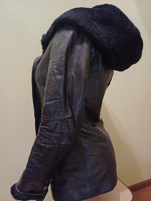 Шкіряна дублянка на хутрі цегейка