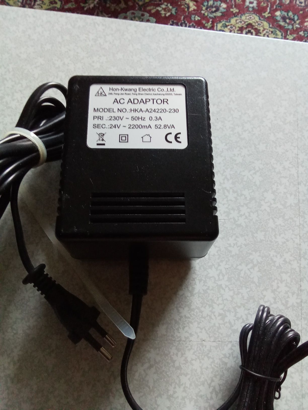 Блок питания AC adapter.