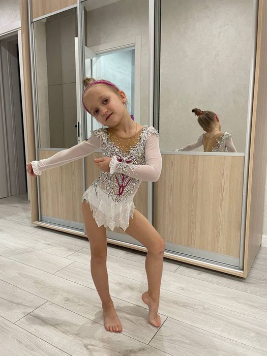 Купальник для виступу художньої гімнастик