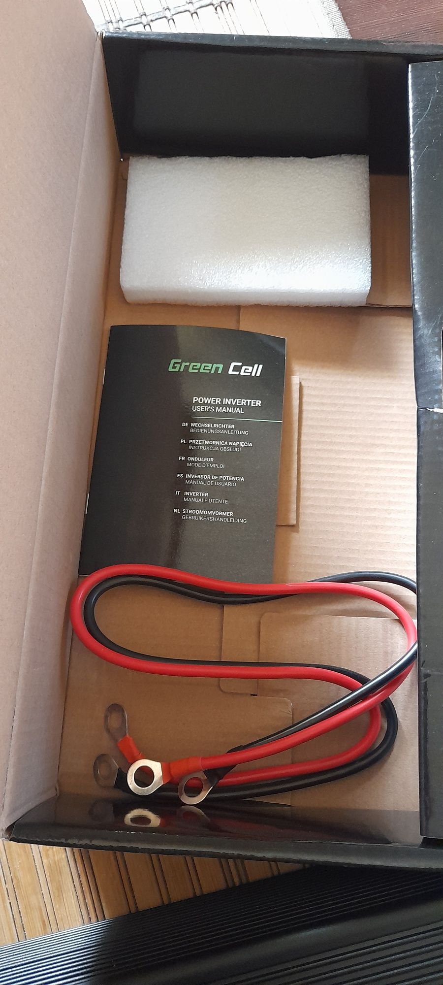 Инвектор 24 в 220 в  2000 w