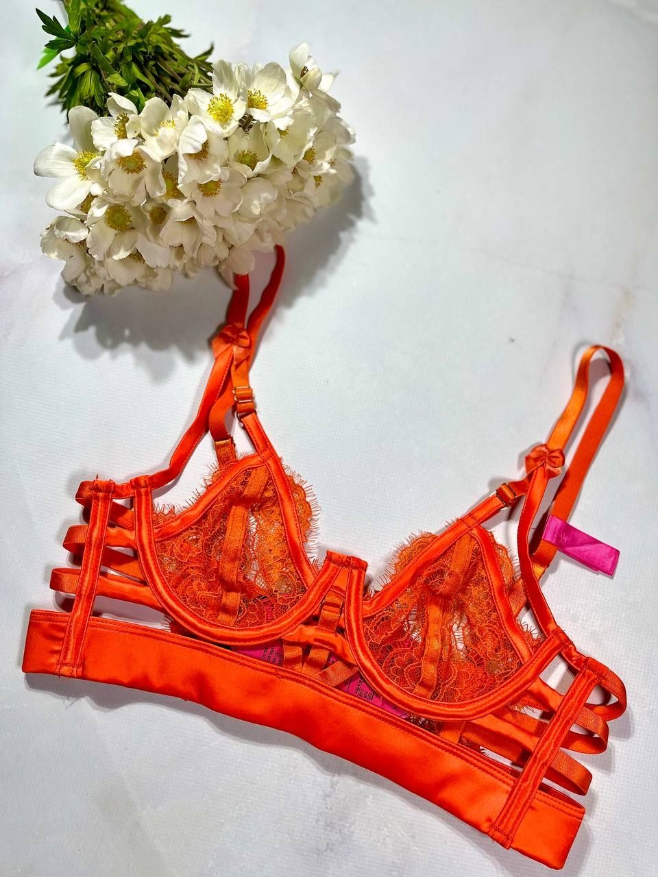 Бюст з ексклюзивної колекції Hunkemoller