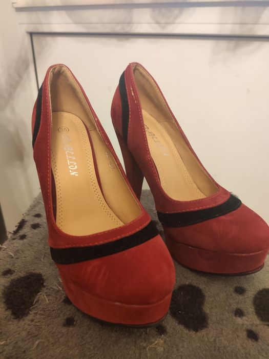 Bordowe czułenka na wysokim obcasie 35