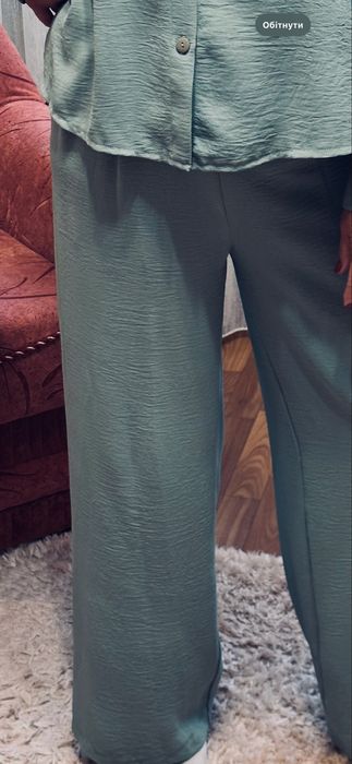 Літній жіночий костюм