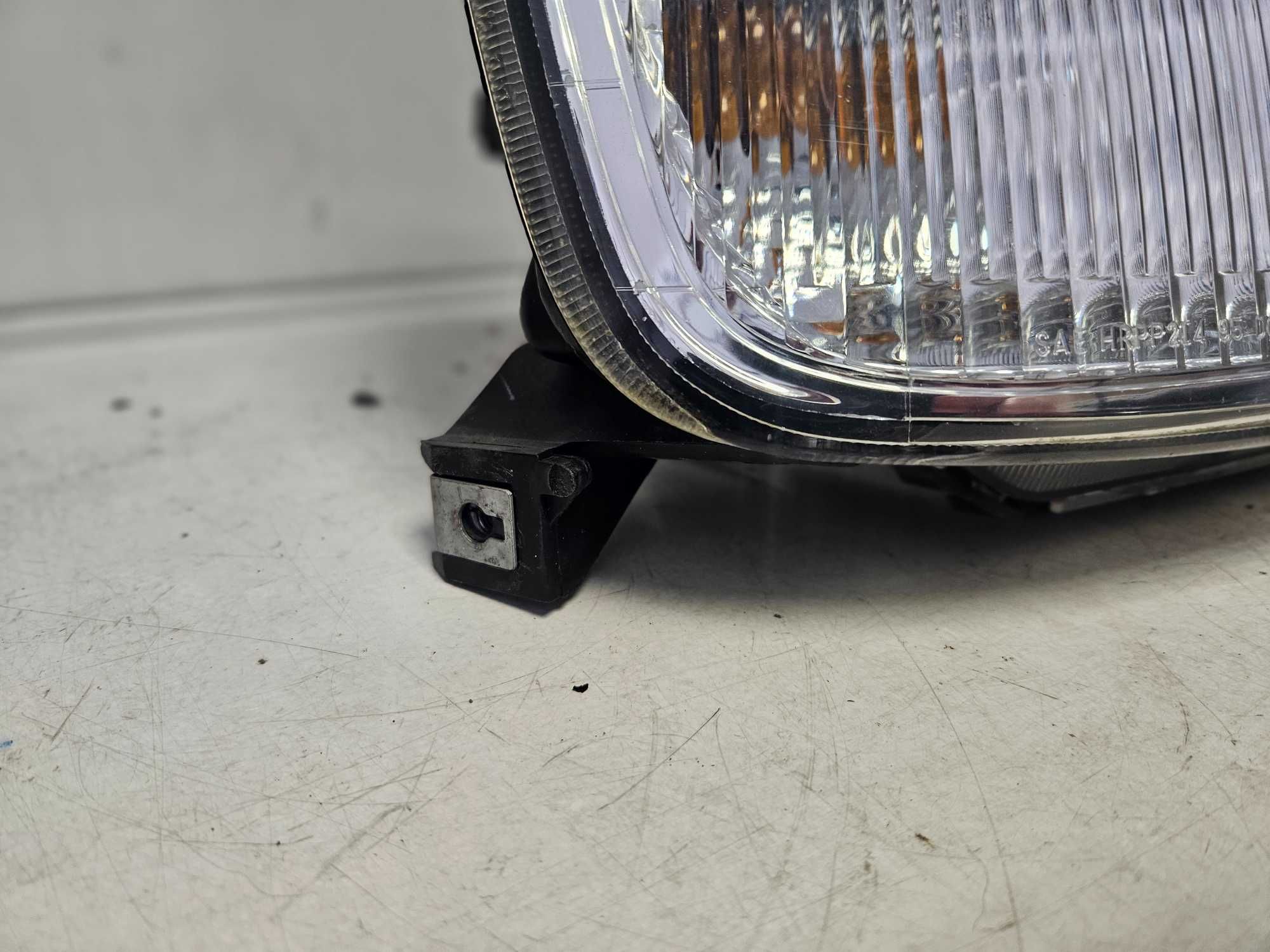 Lampa prawa Przednia prawy przód Honda CRV I