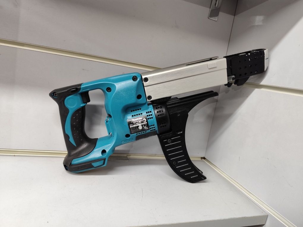 Makita DFR 550 акумуляторний шуруповерт стрічковий Макіта оригінал