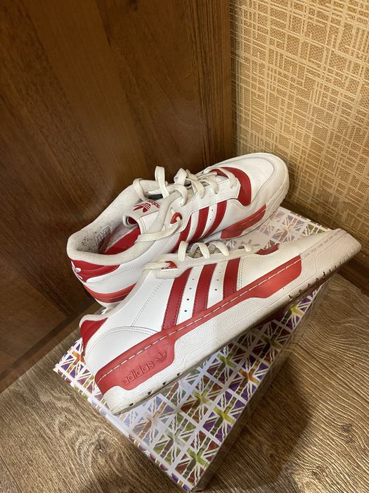 Кросвіки Adidas в нормальному стані. Розмір 43