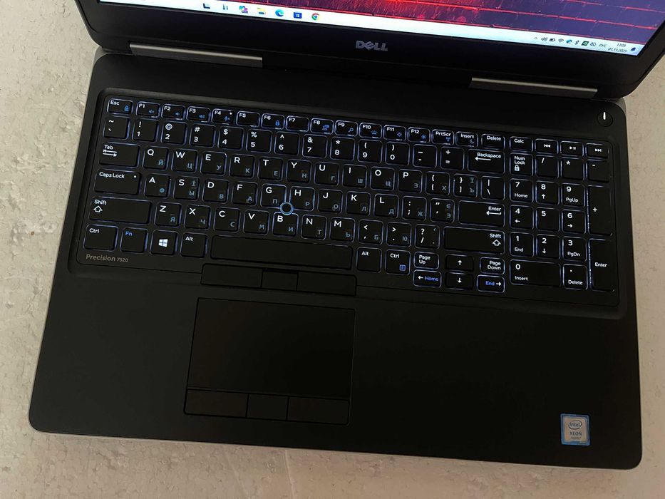 Игровой DELL 7520 + (Intel XEON на 8" ЯДЕР) + 32 ГБ RAM + Видео (4 ГБ)
