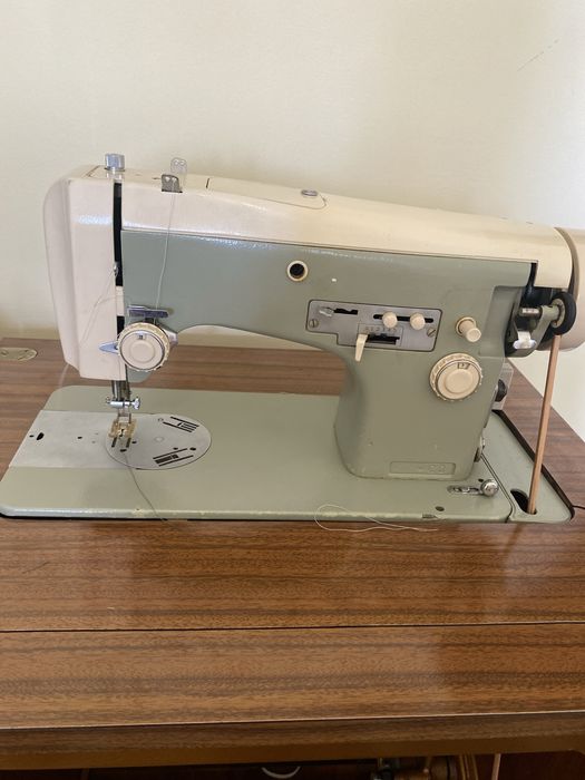 Maquina de costura Oliva