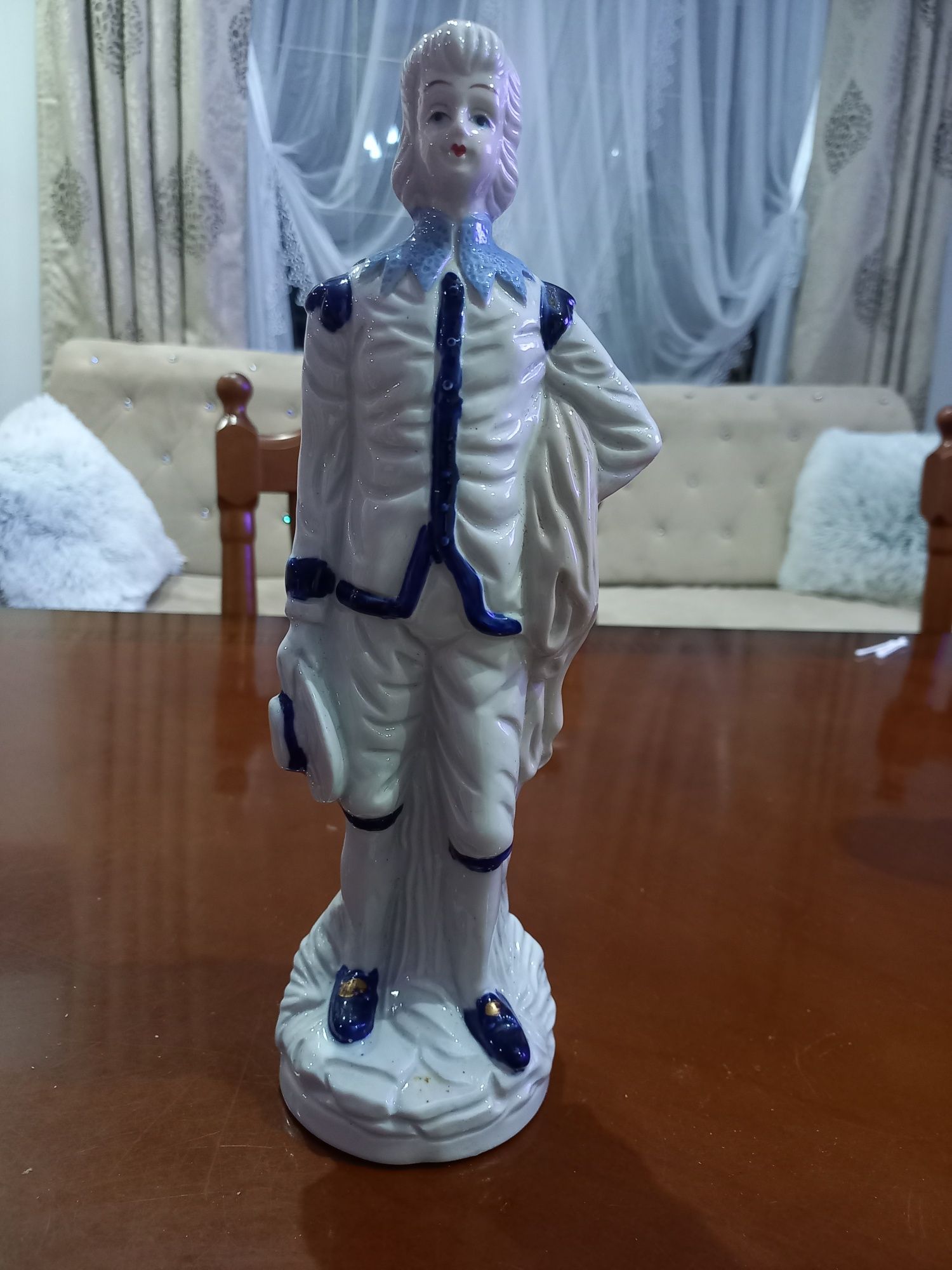 Figurka porcelanowa