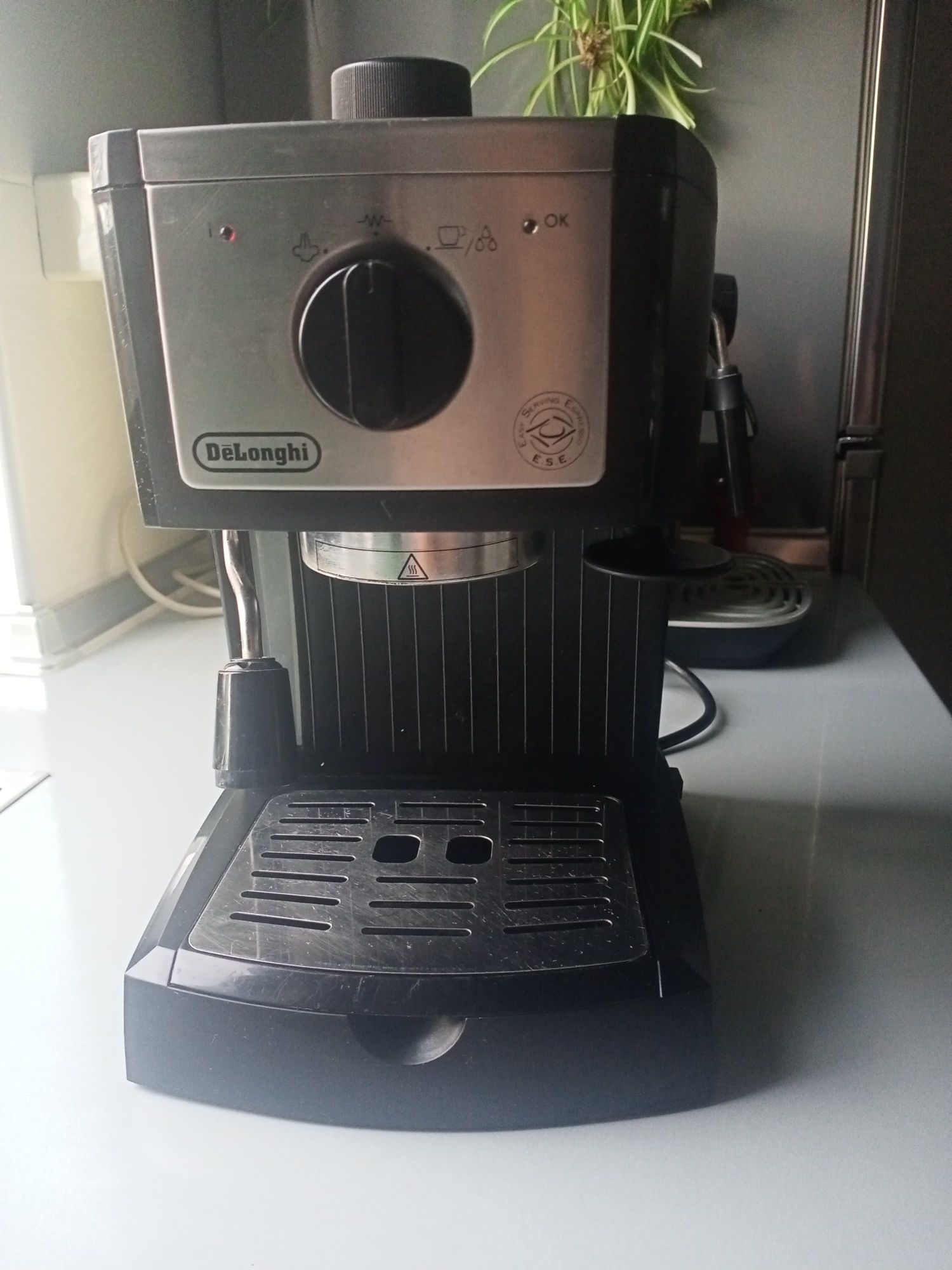 Кавоварка Delonghi