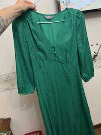 Платье зеленое S
