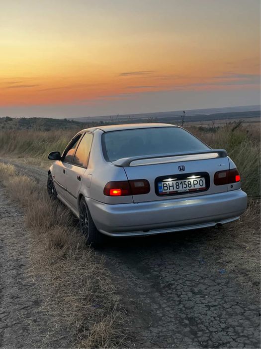 Продам хонду цивик 1993 года