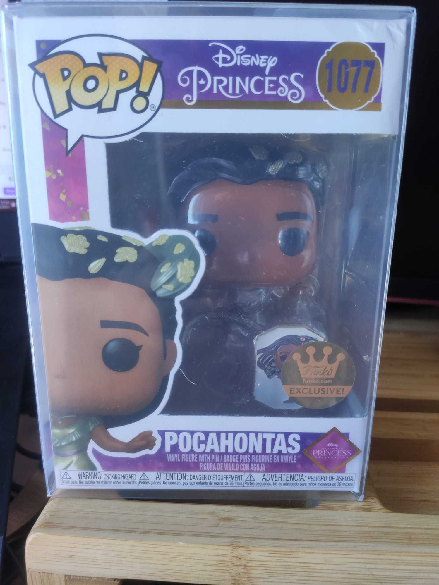 Funko POP! Disney Princess: POCAHONTAS (WITH PIN) - Gold Excl #1077