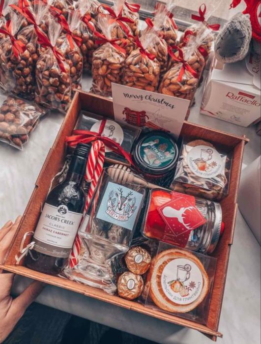 Подарункові бокси / Корпоротивні подарунки / Подарунок для колег /