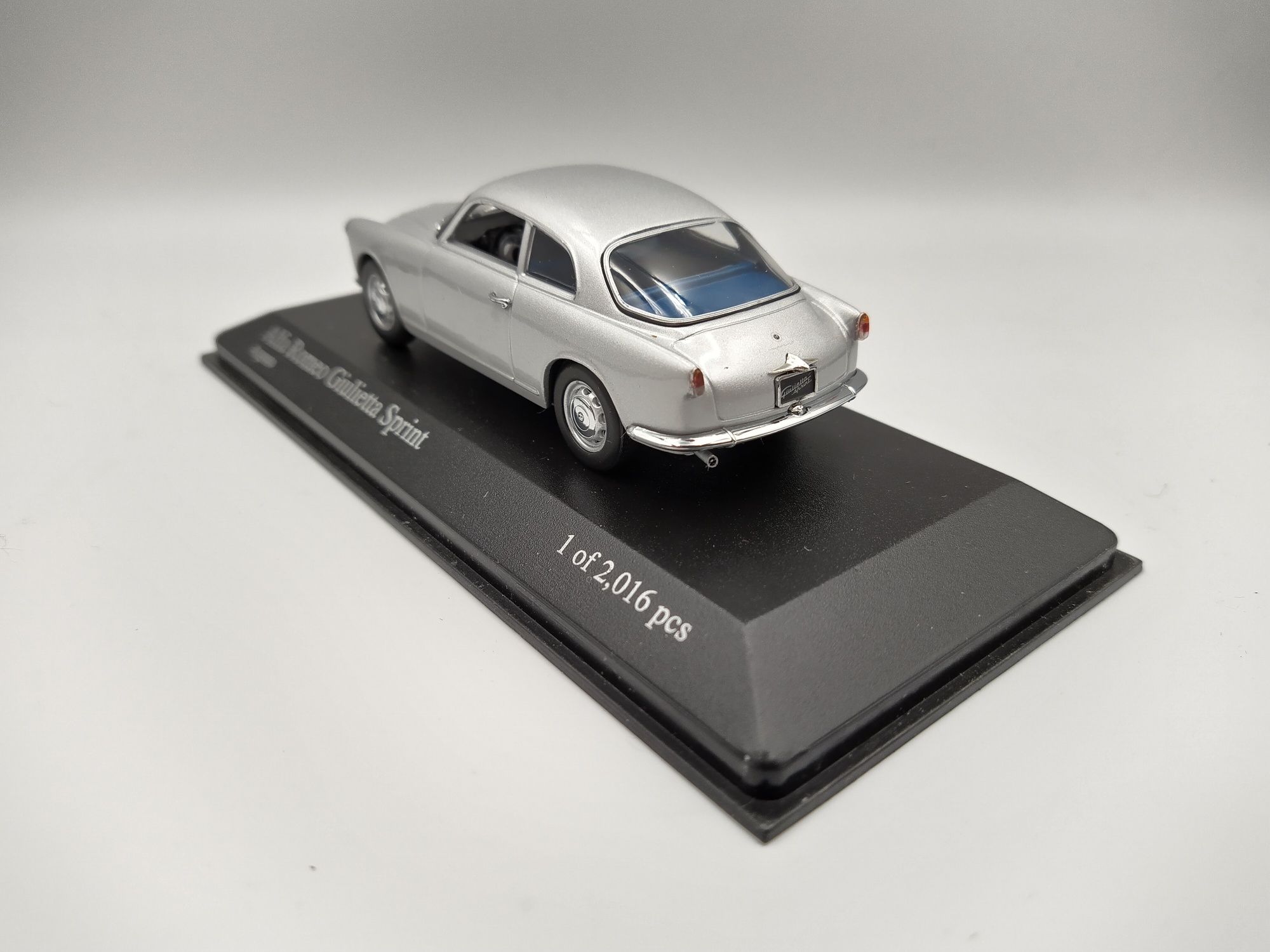 Alfa Romeo Giulietta Sprint 1:43 Minichamps