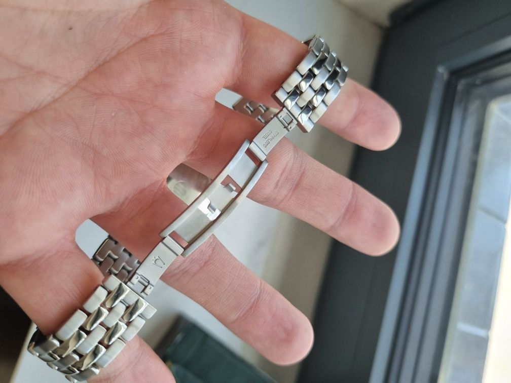 Piękna jak nowa Bulova 96L156
